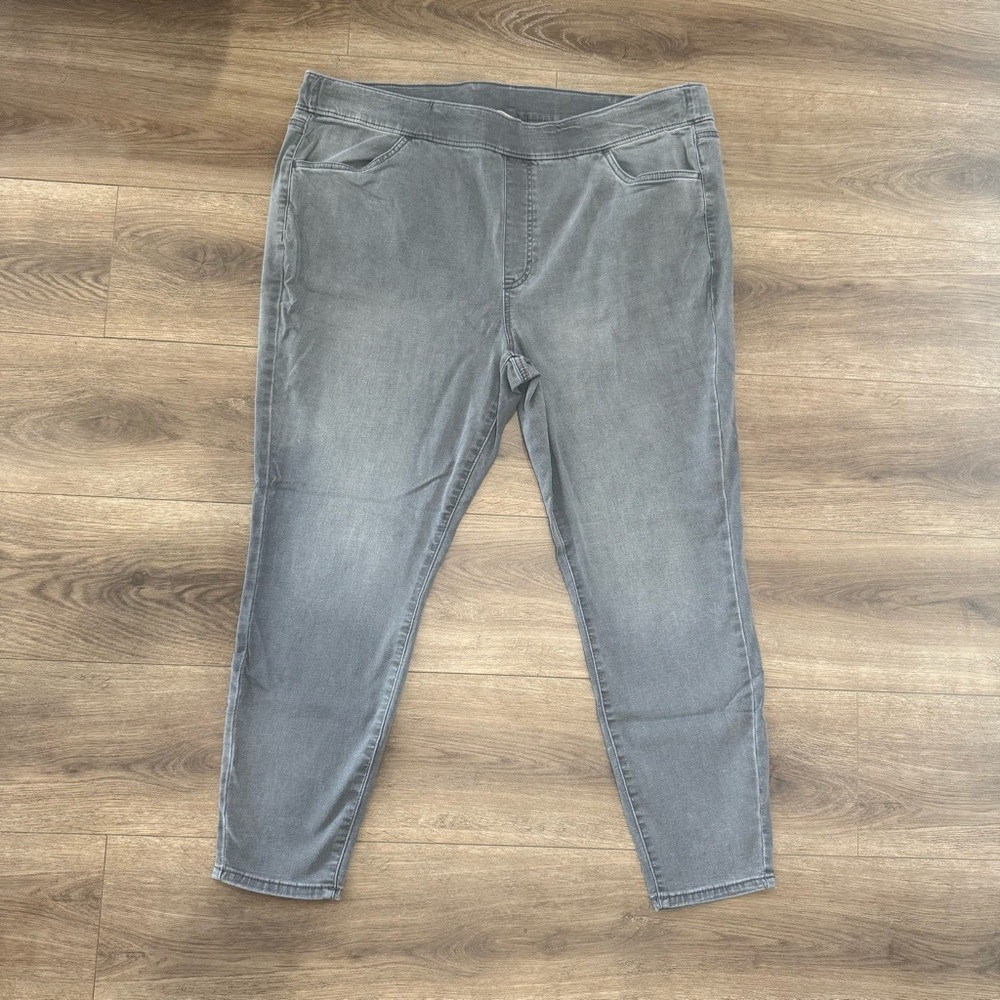 Evri Gray Mid Rise Jegging Stretch Denim Jeans Pull On Women’s 20W